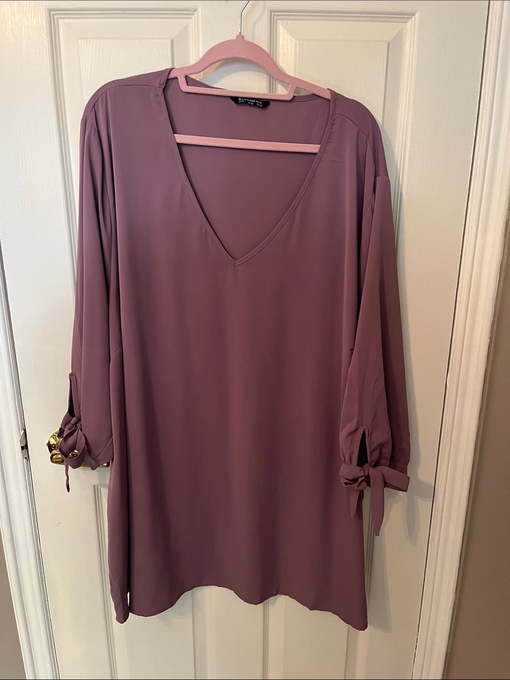 BloomChic Mauve V-Neck Tie-Sleeve Tunic